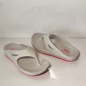 Skechers Contend GO Recover Washable Vegan Thong Sandals